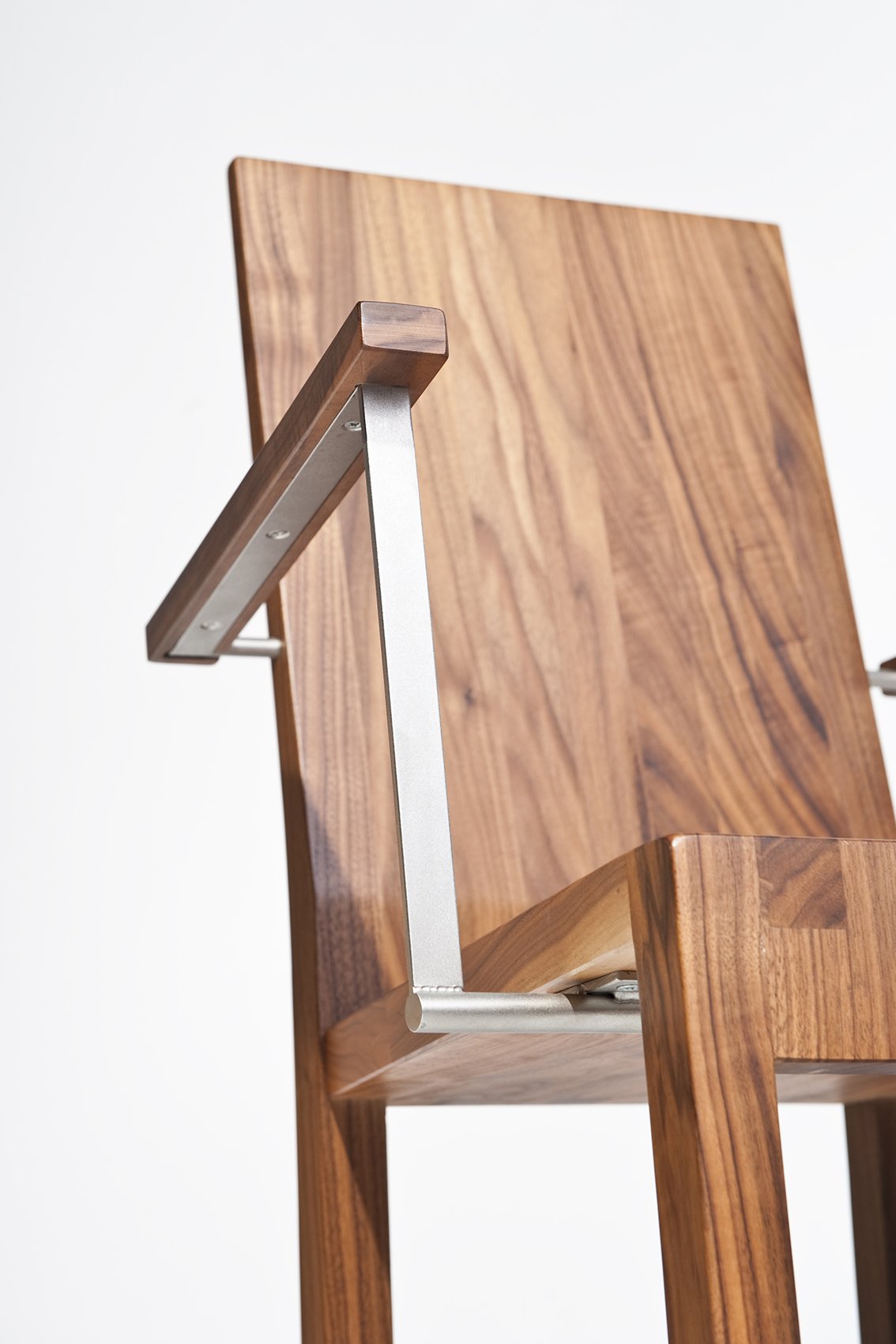 Designer Stuhl  aus Zirbenholz mit Armlehnen - &